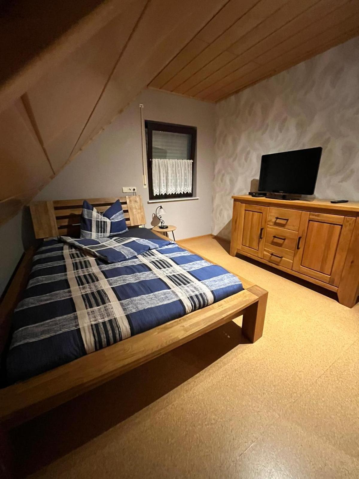 Kaisers Ferienhaus Kaifenheim Екстер'єр фото